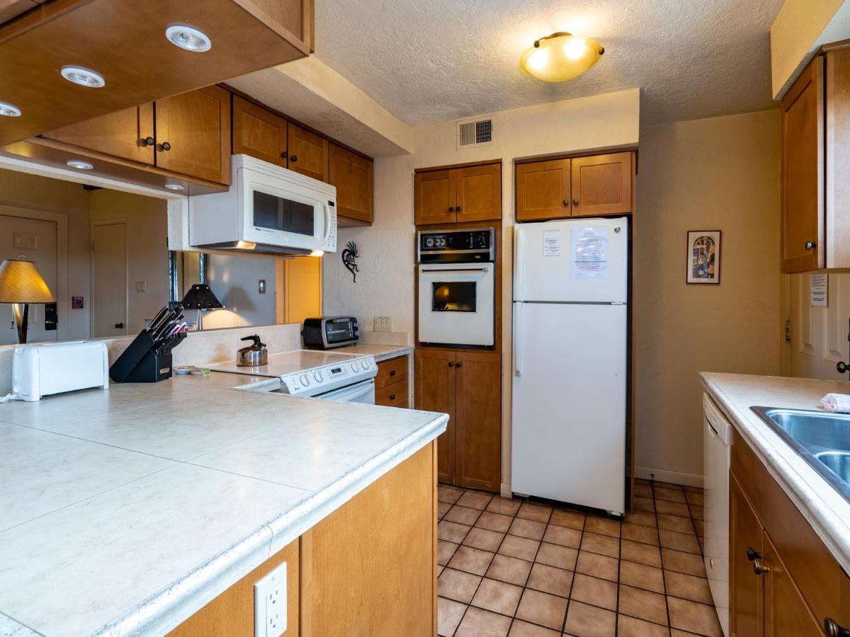 Artist Road #31, 2 Bedrooms, Sleeps 4, Wood Fireplace, Wifi, Pool Access